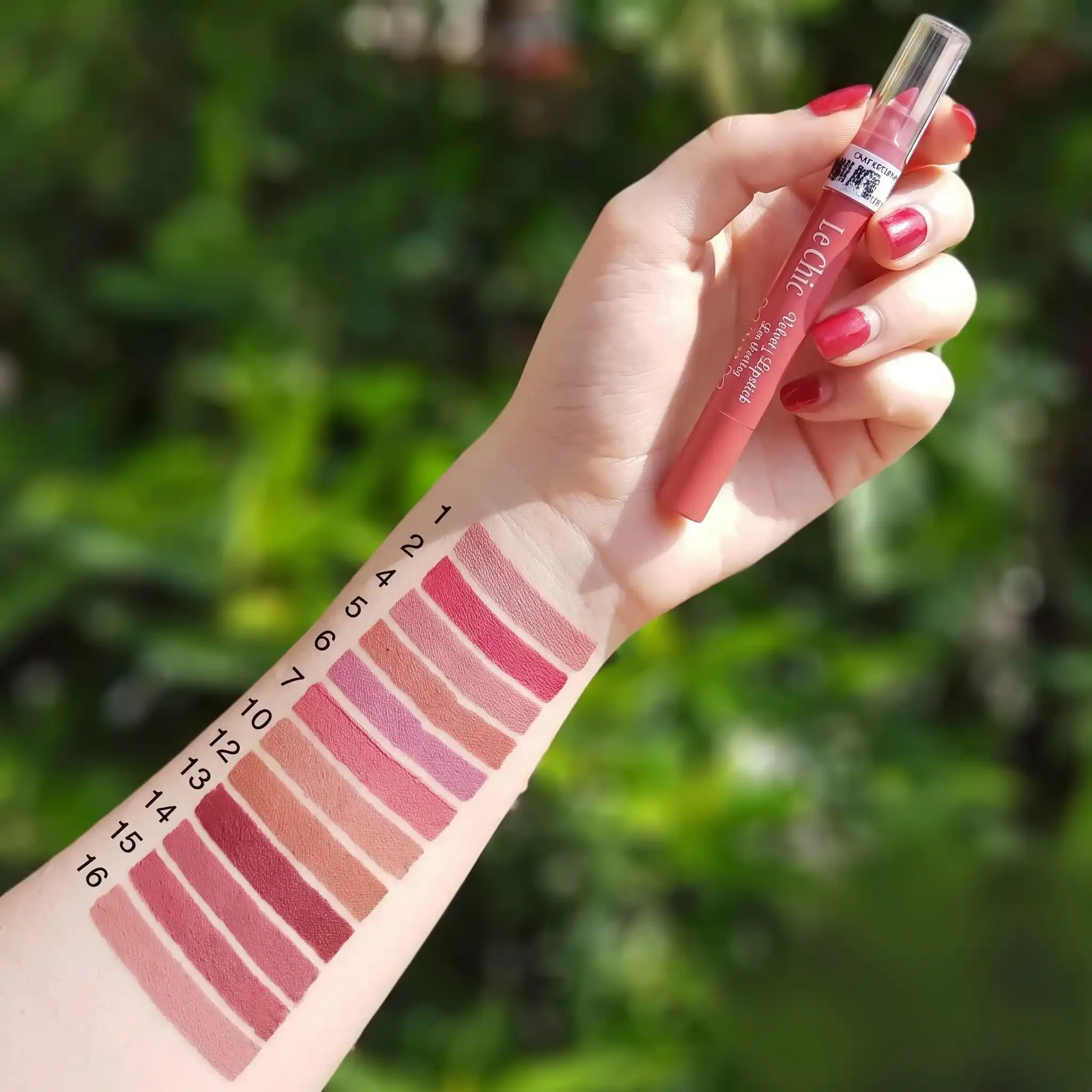 رنگبندی رژ لب مدادی لچیک Lechic Velvety